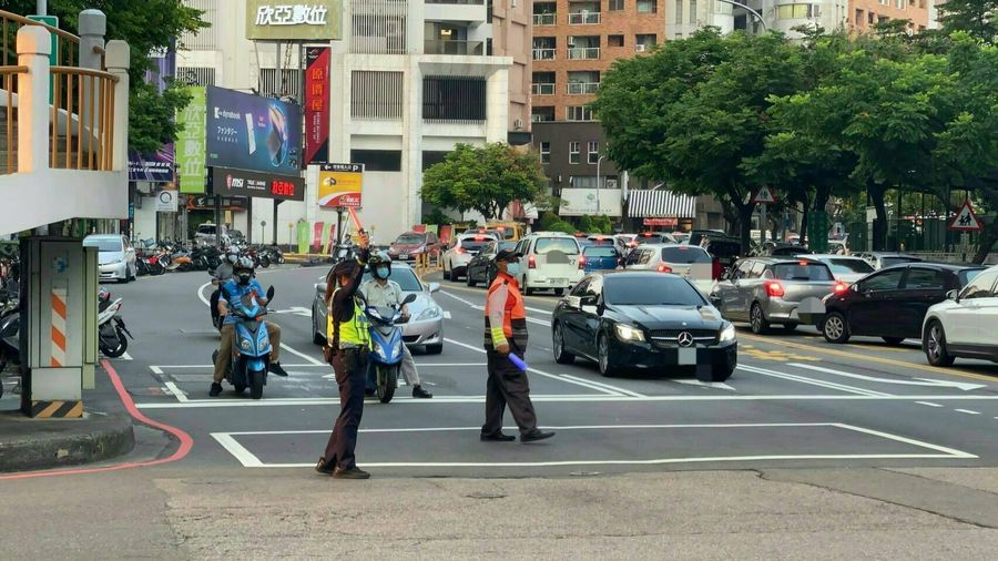 中秋賞月平安歸　警民同心迎十月